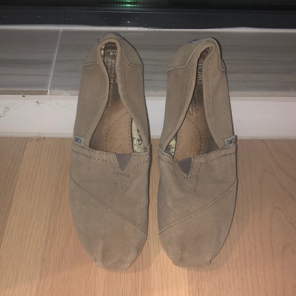 Toms